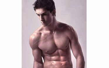 男人如何造就完美腹肌?