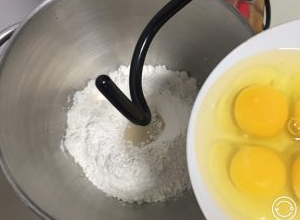 香甜可口蔓越梅沙琪玛的做法