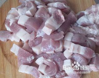 土猪肉炖土豆的做法