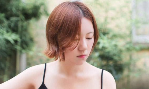 我从崖边跌落,落入星空辽阔是什么歌里面歌词