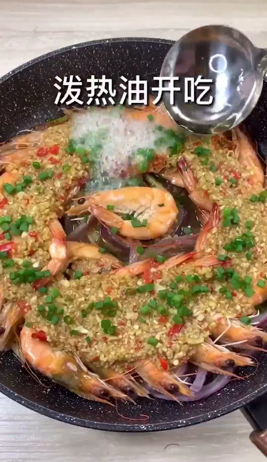 蒜蓉焖大虾怎么做