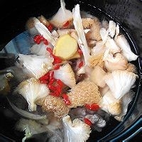 怎么做黄芪猴头菇鸡汤