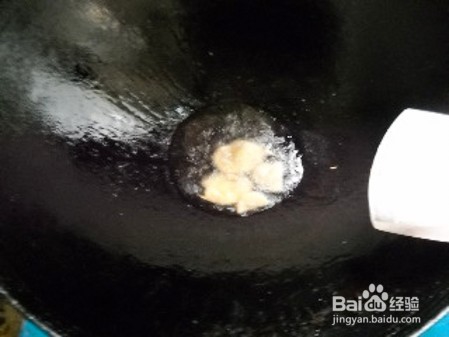 怎样做出味道鲜美的菠萝啤野鲫鱼