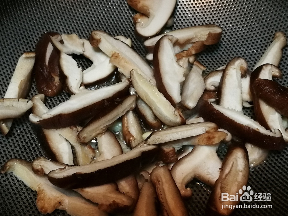 味道鲜美--香菇虾皮炒娃娃菜
