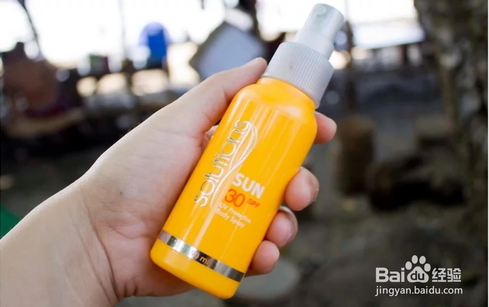 如何保持面部肌肤湿润