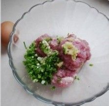 一道重温儿时快乐的菜—红烧狮子头