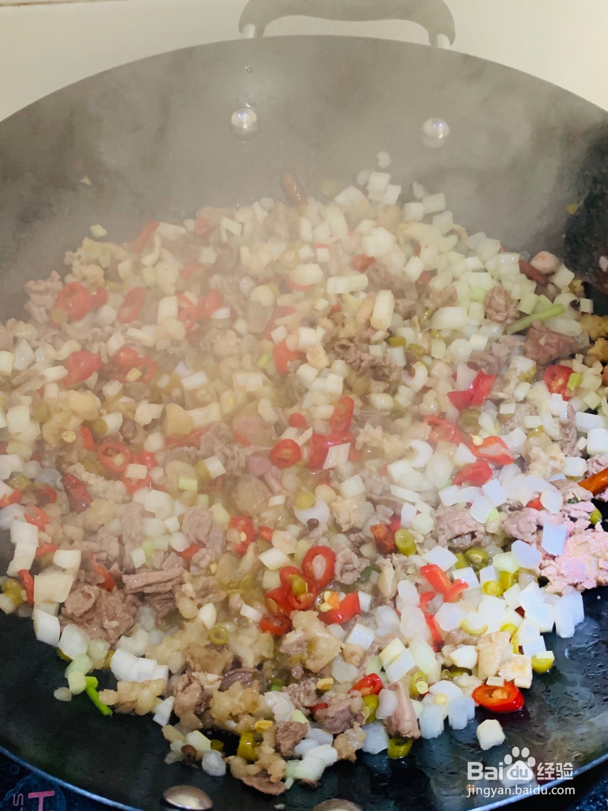 芹菜泡椒牛肉