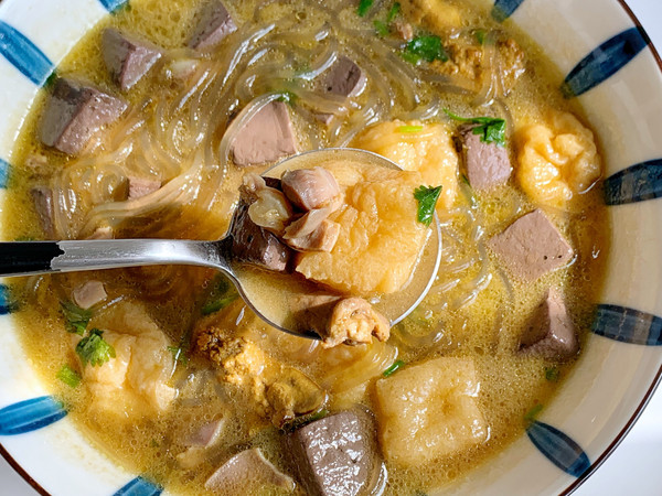 家常鸭血粉丝汤