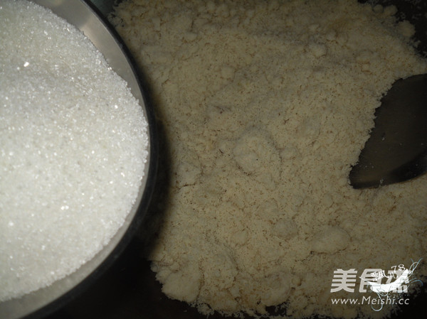 广式咸蛋黄莲蓉月饼