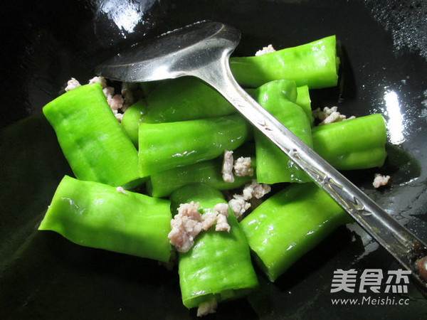 肉末炒尖椒的做法