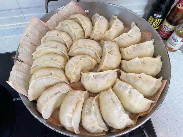 玉米面茴香大蒸饺