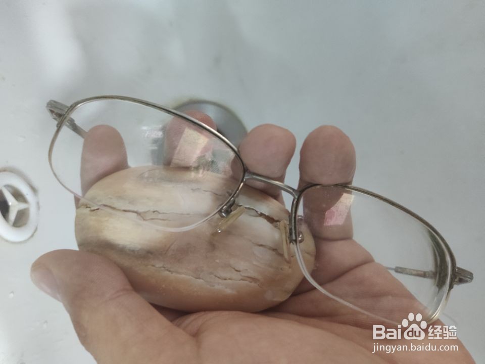 戴口罩眼睛起雾怎么办