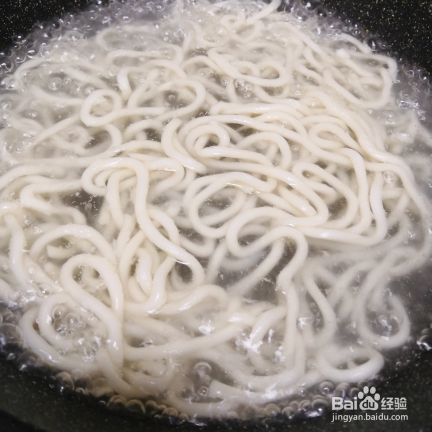 味美鲜香的茄汁红虾乌冬面