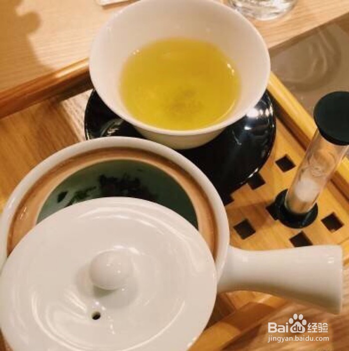 熬夜的学生党和上班族需要用哪些东西对抗深夜