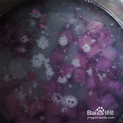 紫薯煮完水怎么变绿了