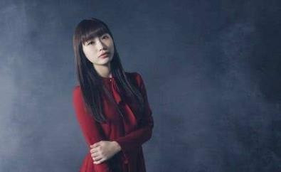 爱过你我怎么能够忘,一颗心早已追随你身旁。请问这首歌名是什么。