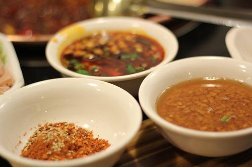 重庆火锅的蘸料(麻油蒜泥)简单的那种,怎么配制