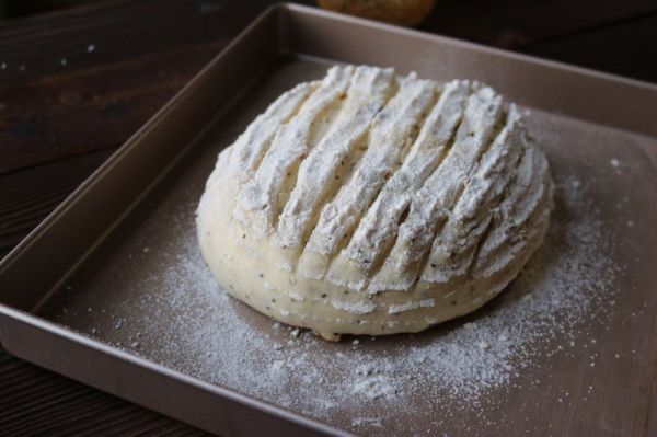 亚麻籽麦片乡村面包