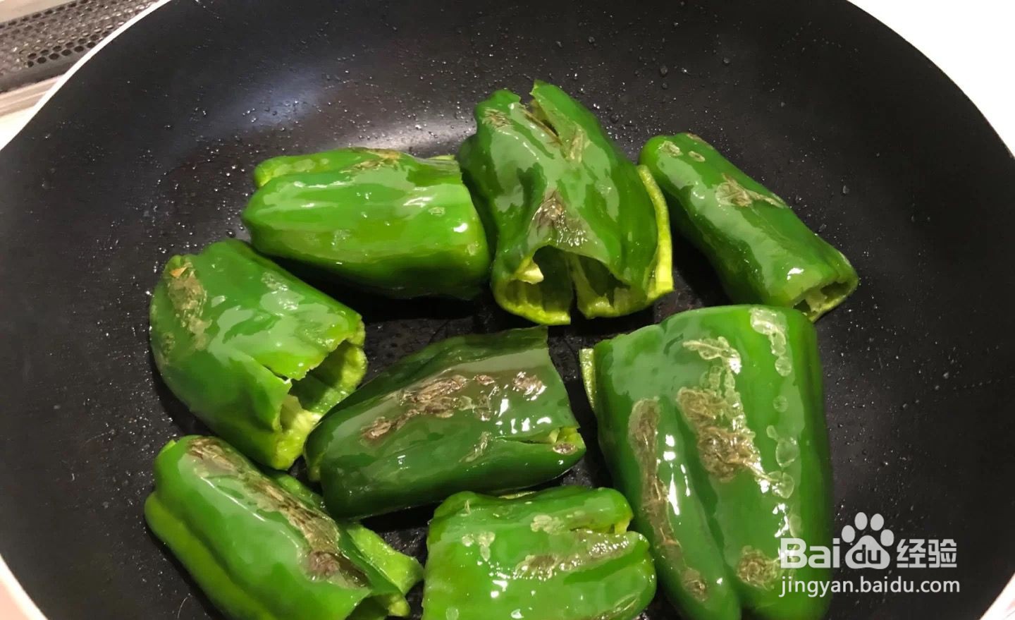 怎样才能做出一道味美色鲜的虎皮青椒