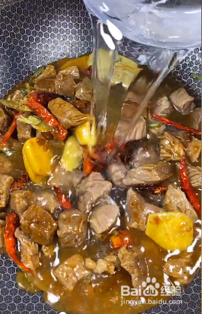 如何做在家做土豆炖牛肉？