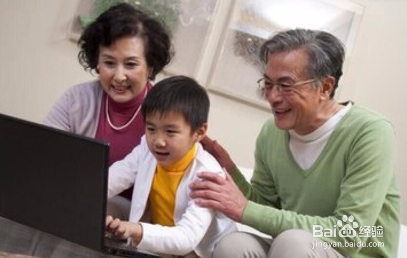 老人很孤单该怎么办？