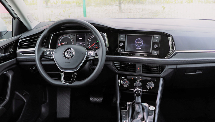 新速腾油箱盖怎么开