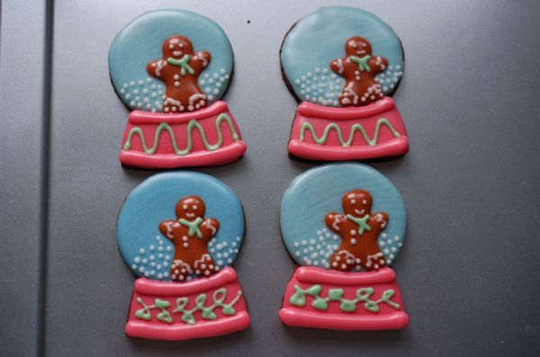 圣诞水晶球音乐盒糖霜饼干