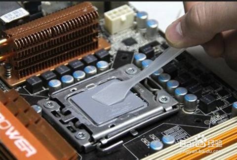 如何清理CPU上面的硅脂呢？