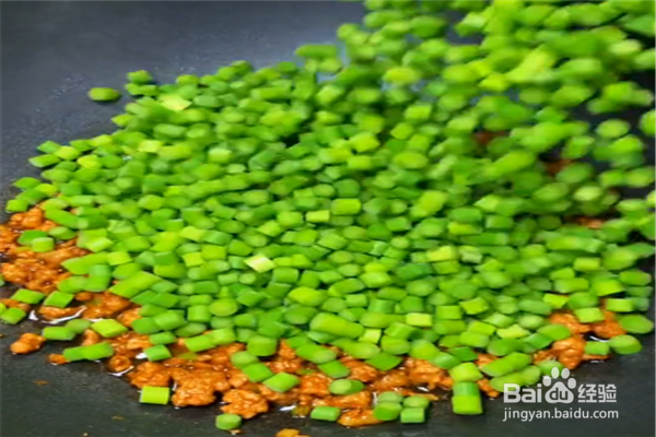 蒜薹炒肉怎么做？