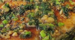 如何在家中做出好吃美味的蒜香三文鱼!