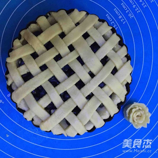 蜂蜜蓝莓派的做法