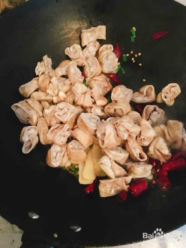 教你做红烧香辣肥肠面