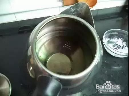 清理热水壶水垢的几个小妙招？
