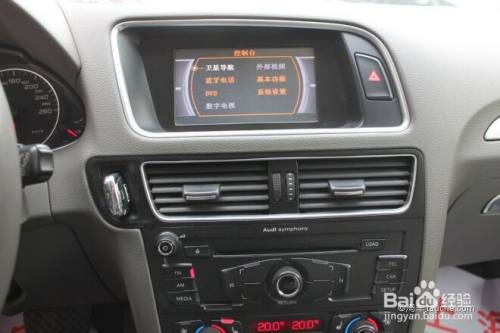 老款奥迪q5怎么插u盘