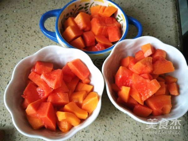 冰糖炖木瓜牛奶