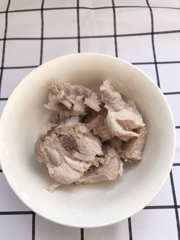 石斛海底椰排骨汤