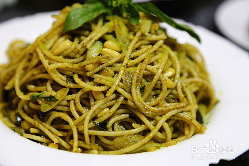 青酱意大利面的做法