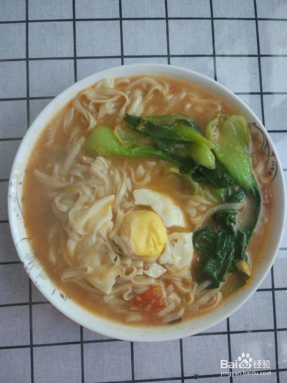 如何做西红柿鸡蛋面。