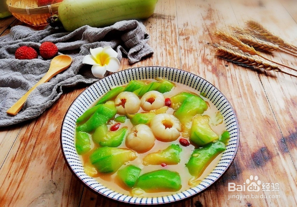 丝瓜炒荔枝的家常做法