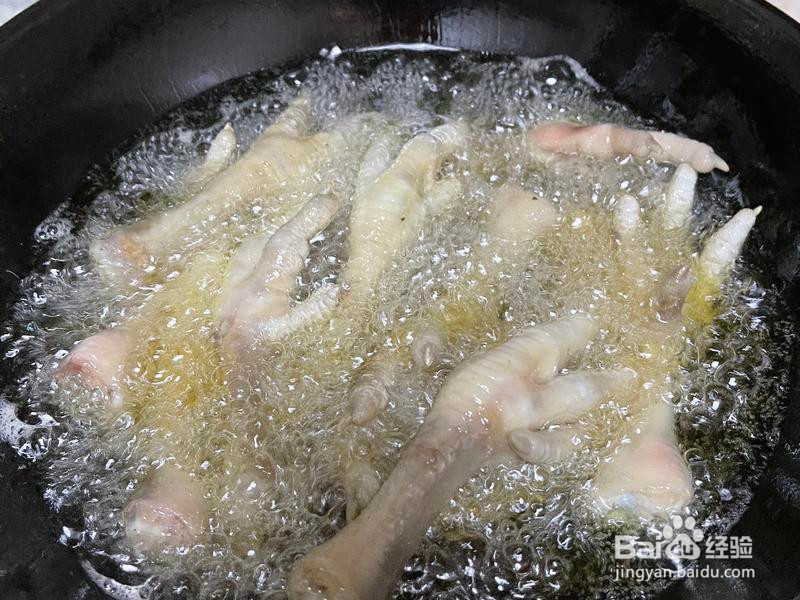 啤酒伴侣卤鸡爪的做法