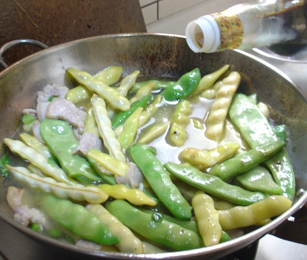 五花肉炖黄绿豆角的做法大全,味道真是好极了!