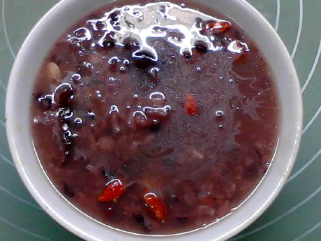 枣杞紫米八宝粽子粥