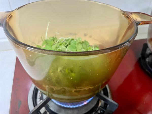 排骨芋艿鸡毛菜汤