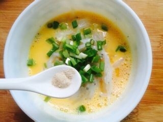 营养美味的银鱼炒鸡蛋