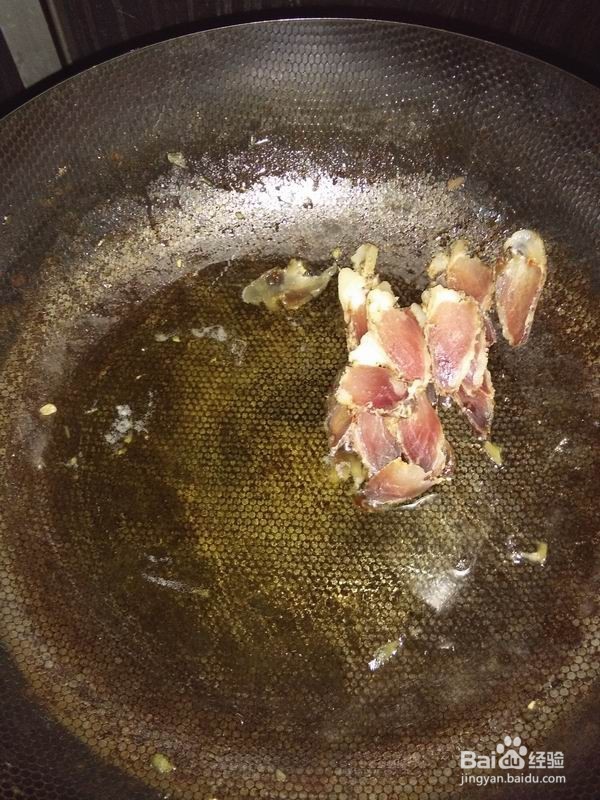 腊肉韭菜炒洋葱