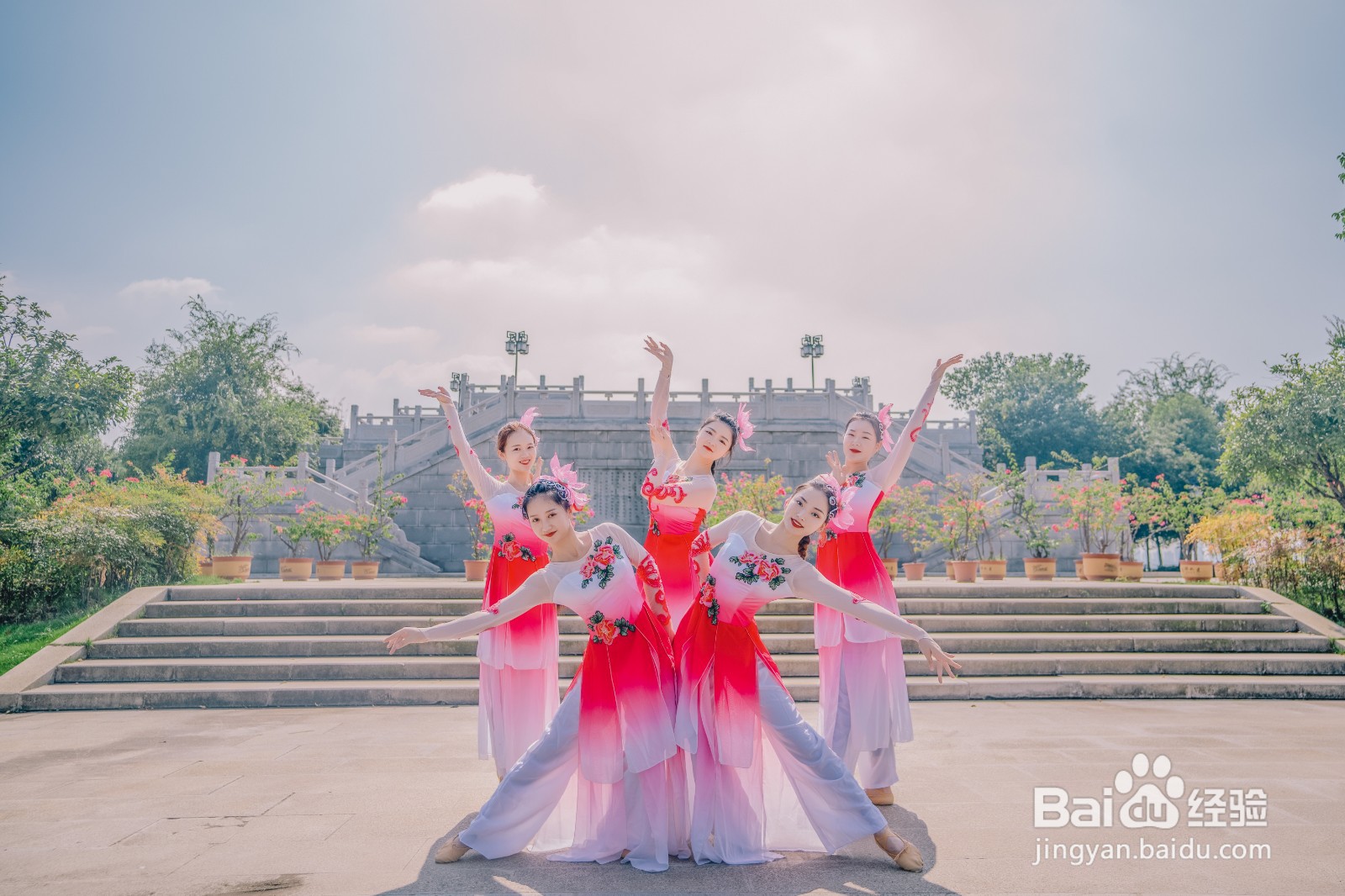 舞蹈形体的柔韧性练习需要注意哪些问题?