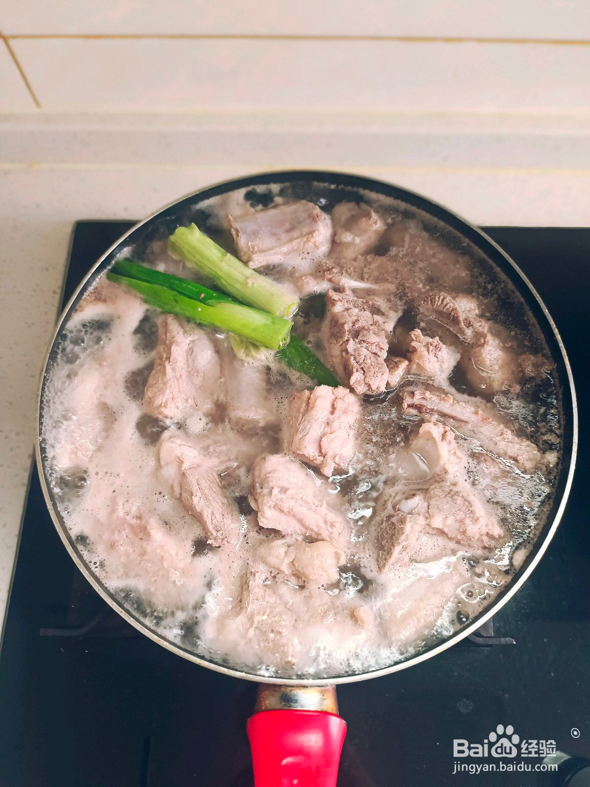 三药玉米排骨汤的做法