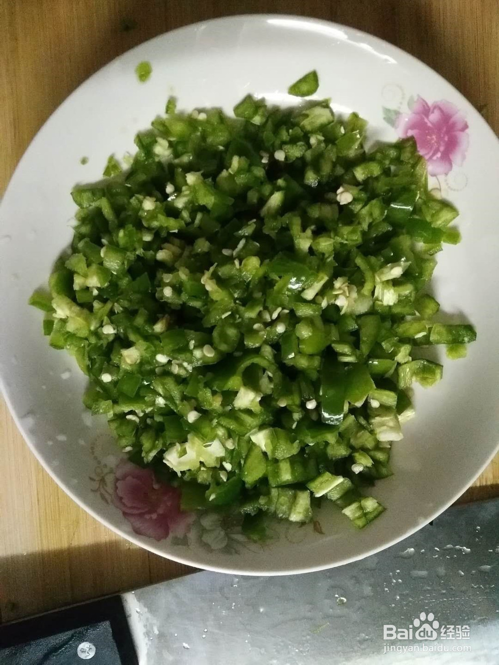 如何制作青椒煎鸡蛋