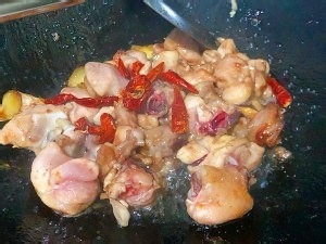 怎么做美味的黄焖鸡