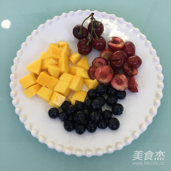 水果酸奶杯的做法